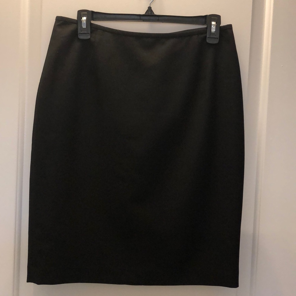 Women’s black pencil skirt 4p